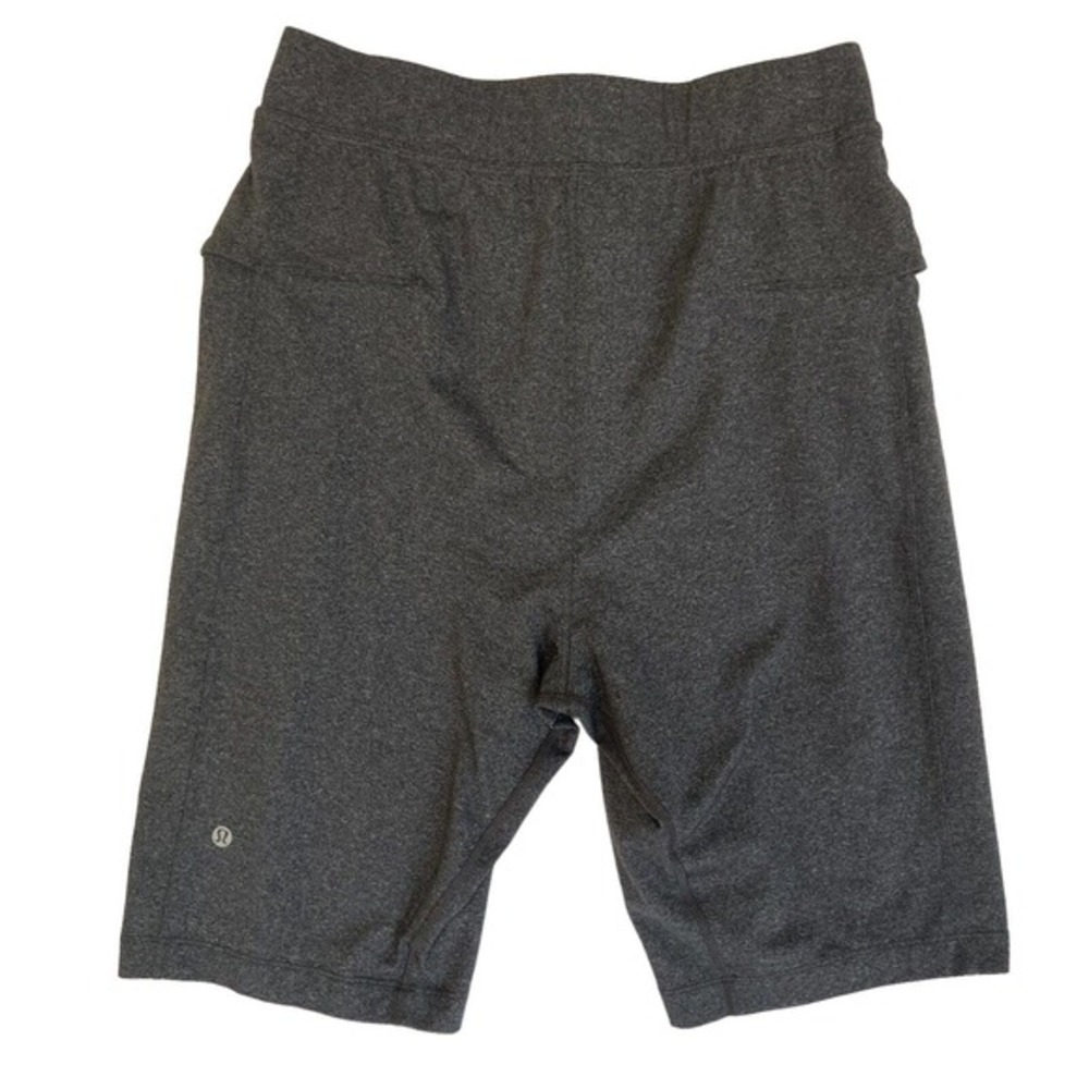 Lululemon Men’s Gray Drawstring Unlined Shorts‎ Size Medium - Picture 2 of 7